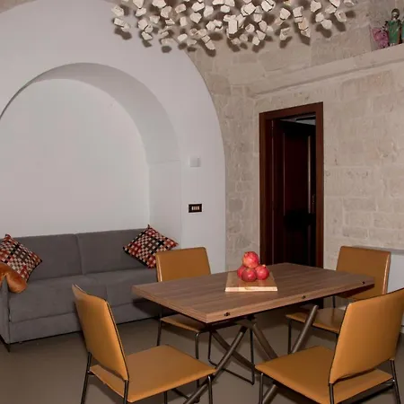 Gospodarstwo wiejskie Pavi Trulli E *