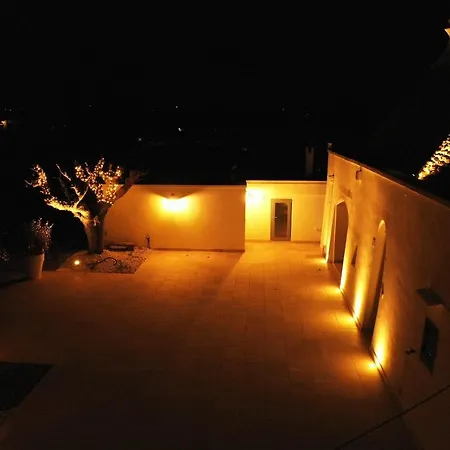 Pavi Trulli E Locorotondo