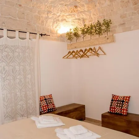 Pavi Trulli E * Локоротондо